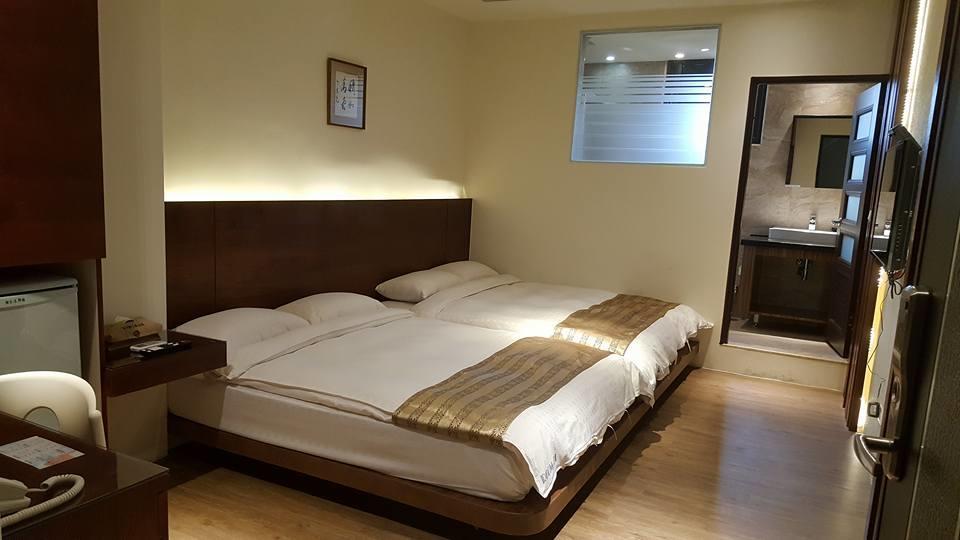 Happy Hostel Луган Экстерьер фото