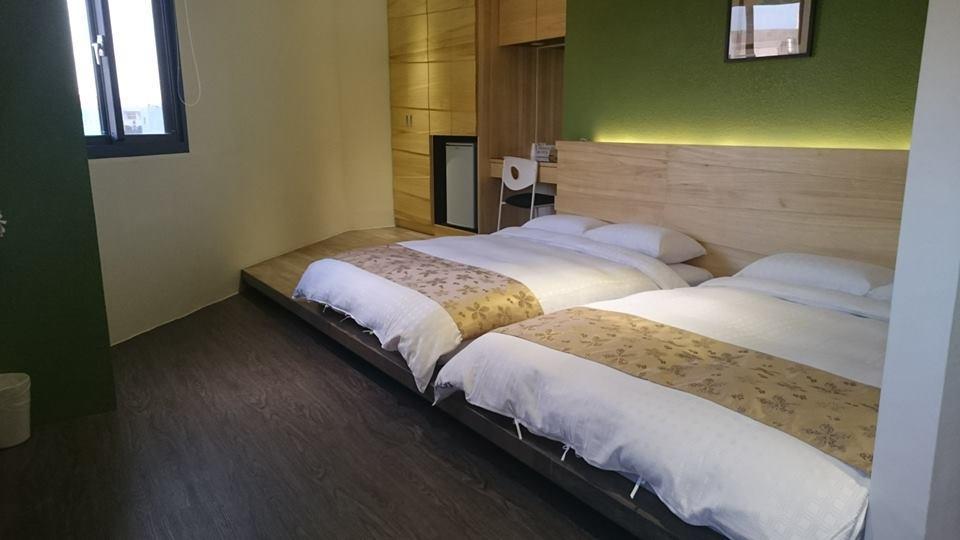 Happy Hostel Луган Экстерьер фото