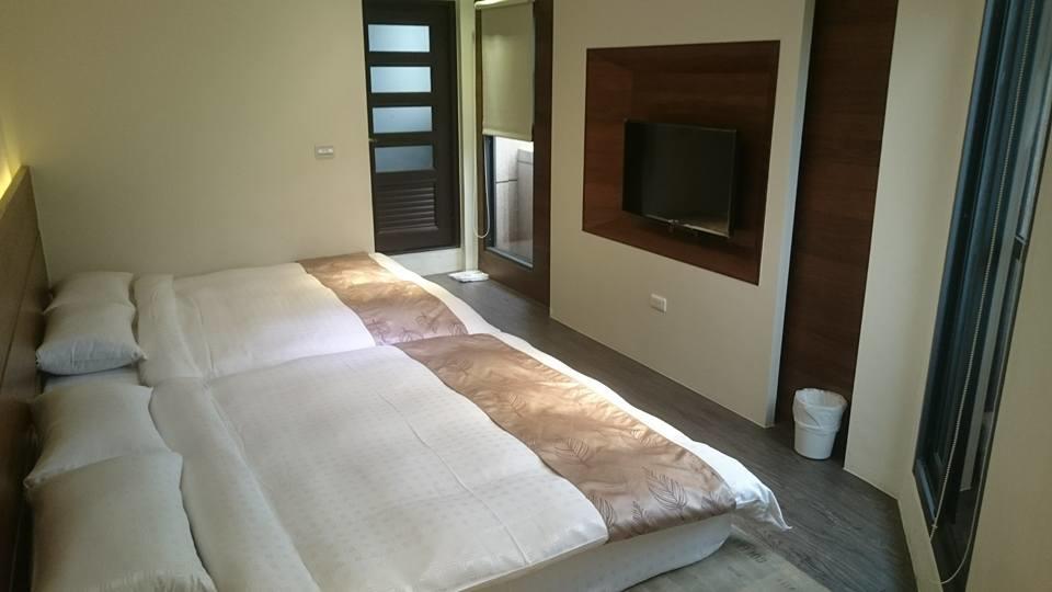 Happy Hostel Луган Экстерьер фото